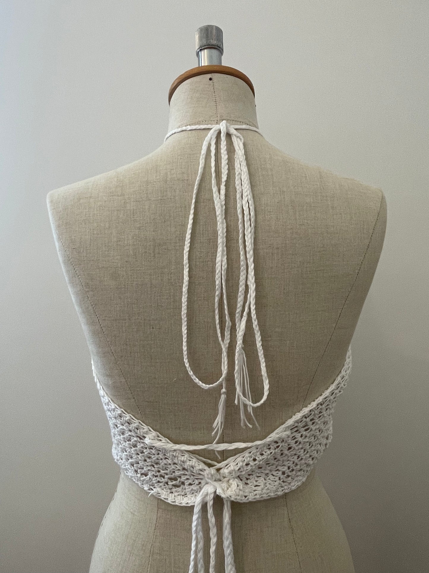 trinagle beach top white